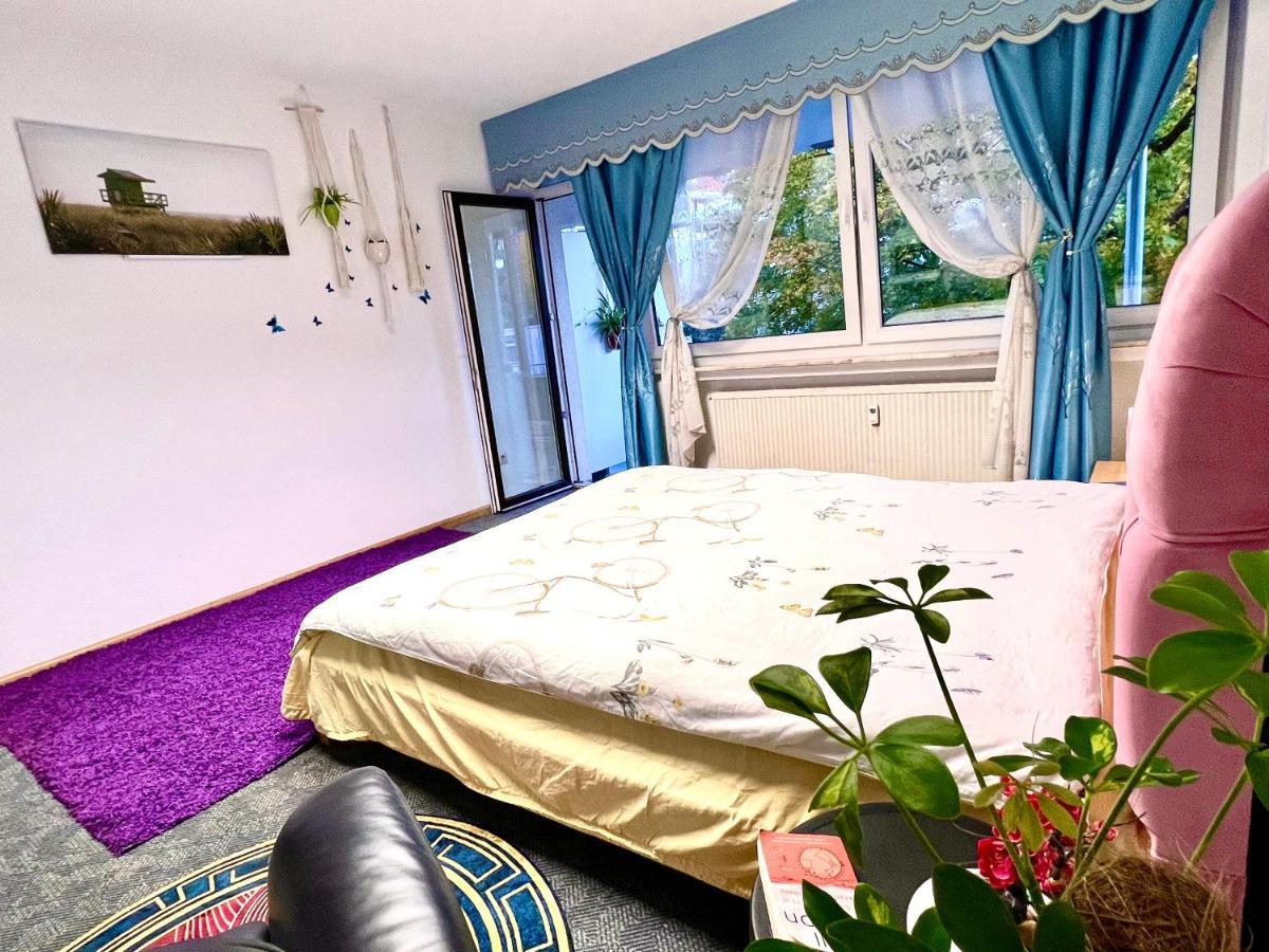 Stylish, Cozy & Quiet With One And Half In District 1 Apartment