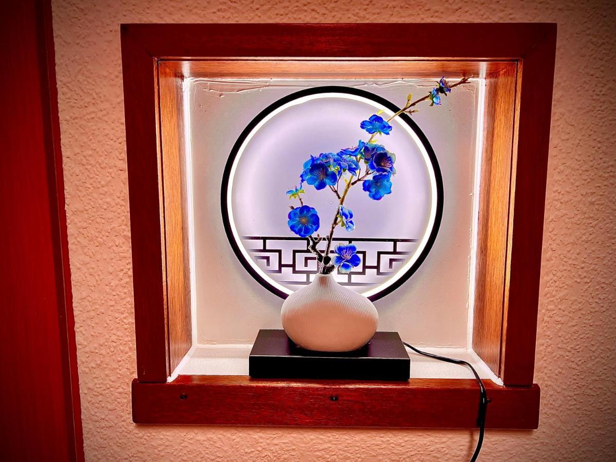 Apartment Stylish, Cozy & Quiet With One And Half In District 1