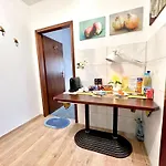 Stylish, Cozy & Quiet With One And Half In District 1 Appartement Düsseldorf