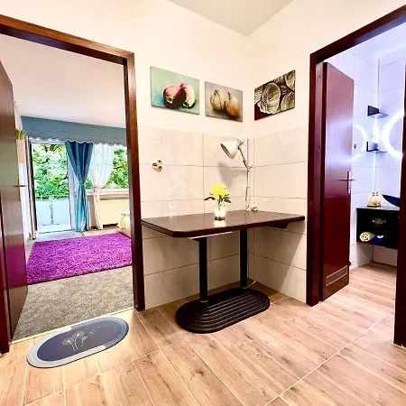 Stylish, Cozy & Quiet With One And Half In District 1 Apartment Düsseldorf