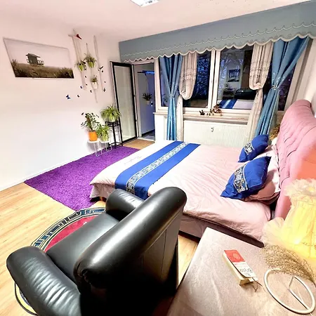 Apartment Stylish, Cozy & Quiet With One And Half In District 1 Düsseldorf